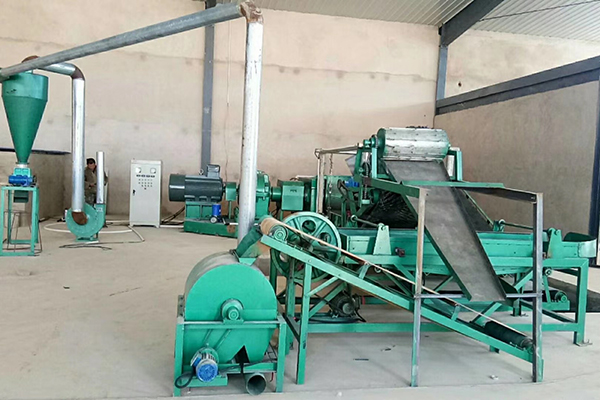 Máquina auxiliar para molino triturador (cracker) de caucho