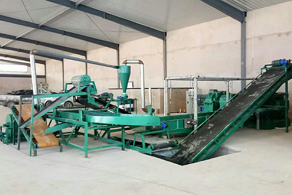 Máquina auxiliar para molino triturador (cracker) de caucho